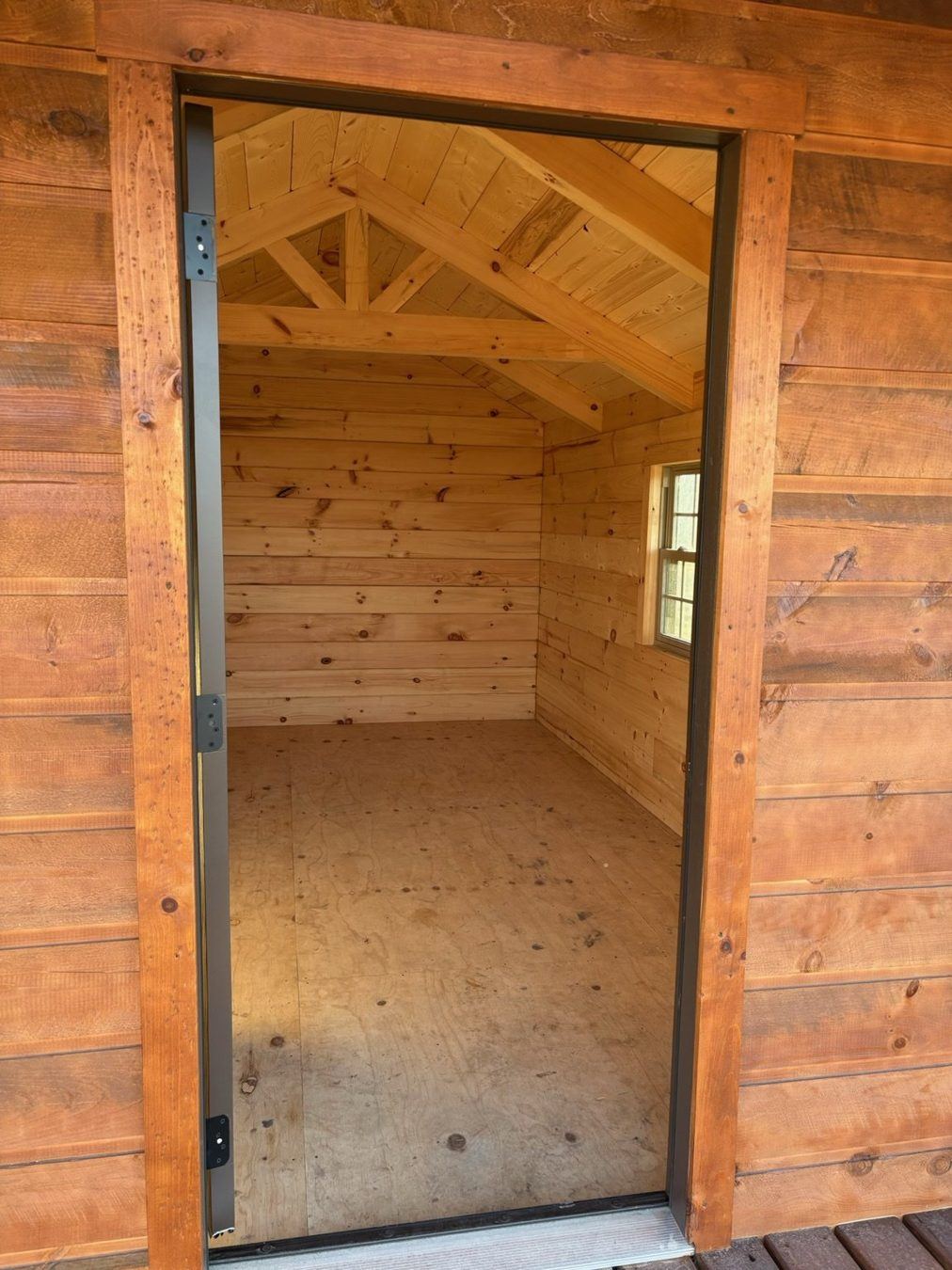 Second lodge cabin exterior